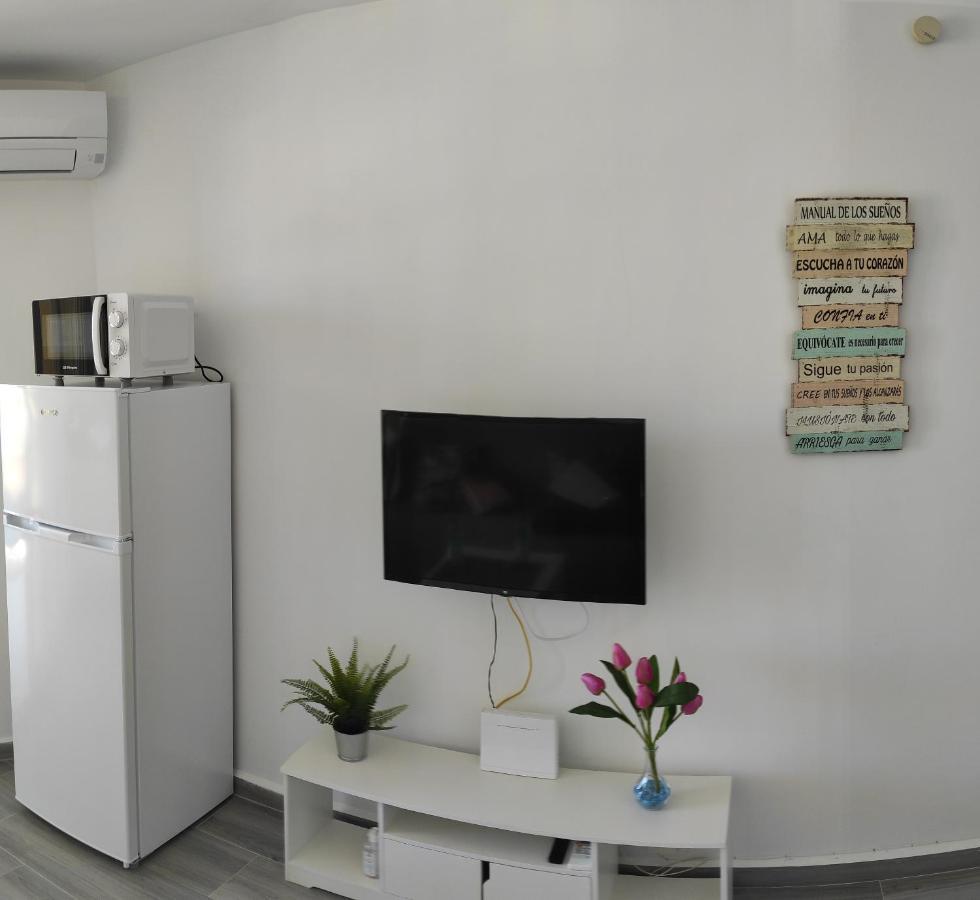Estudio Recien Reformado En Primera Linea De Playa Lejlighed Benalmádena Eksteriør billede