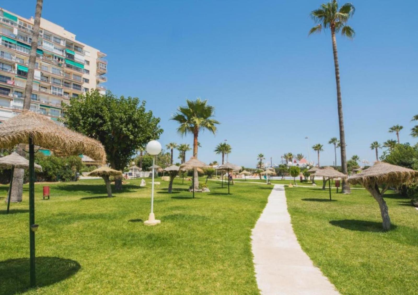 Estudio Recien Reformado En Primera Linea De Playa Lejlighed Benalmádena Eksteriør billede
